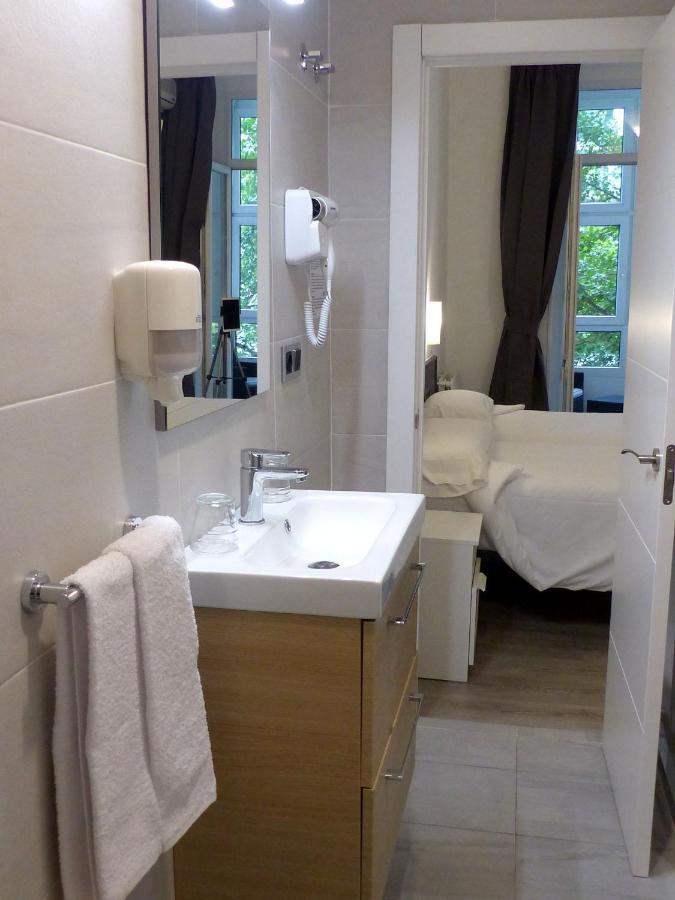 Pension Donostiarra San Sebastian Exterior photo