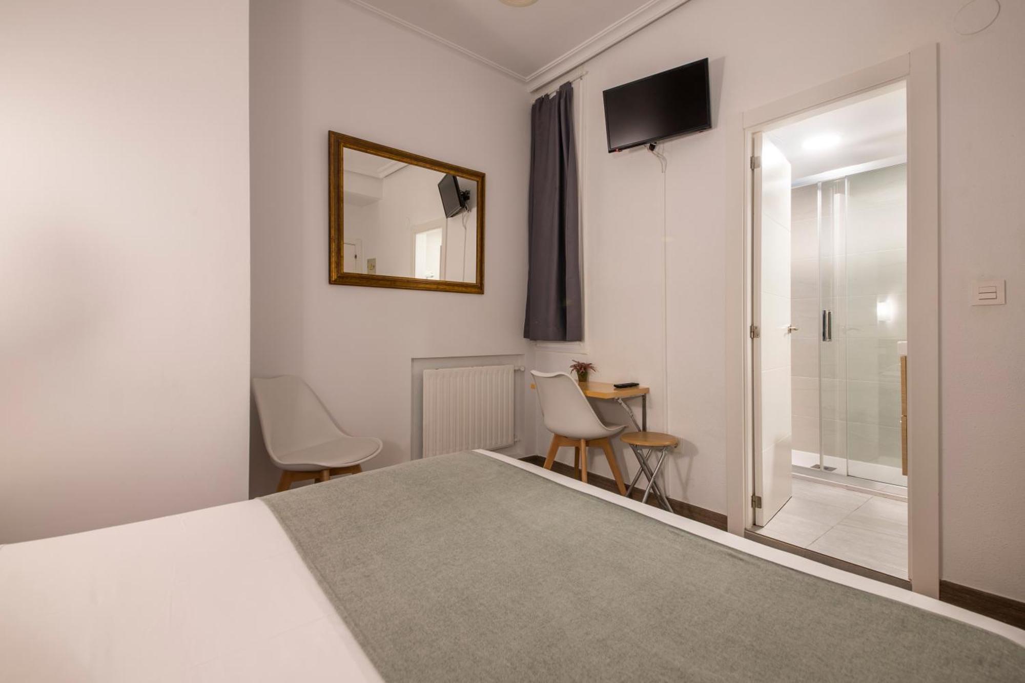 Pension Donostiarra San Sebastian Exterior photo